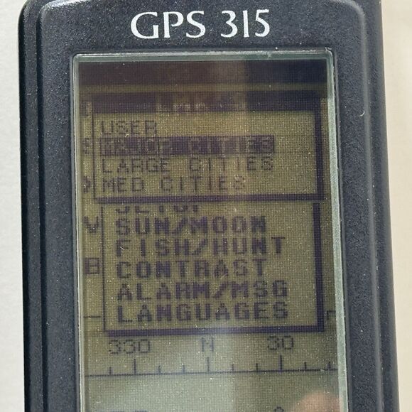 Magellan GPS 315 Handheld Navigator w/Case Bundle - Picture 2 of 10